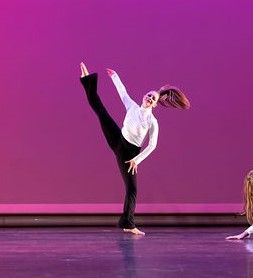 Contemporary class at Xpressions Dance Academy